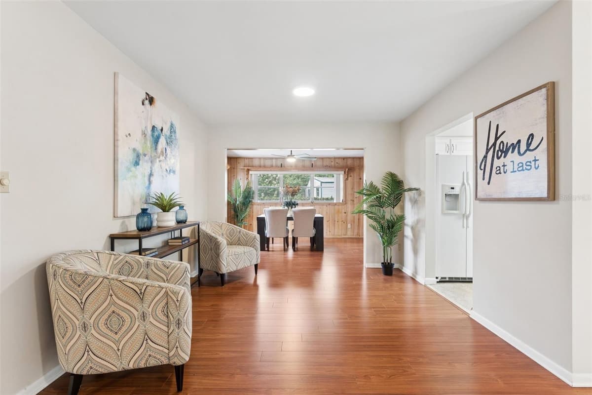 31 JASMINE DRIVE — photo 8 of 37