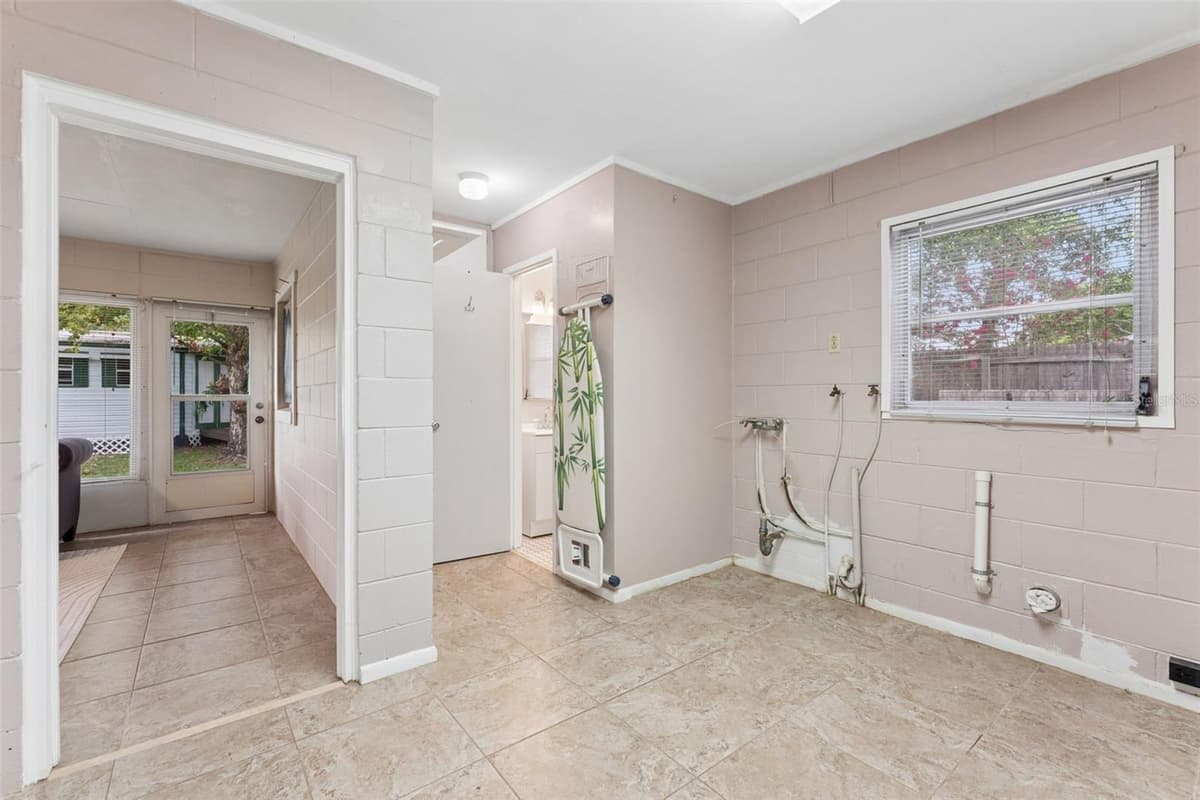 31 JASMINE DRIVE — photo 27 of 37