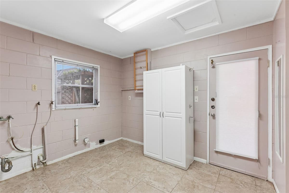 31 JASMINE DRIVE — photo 25 of 37