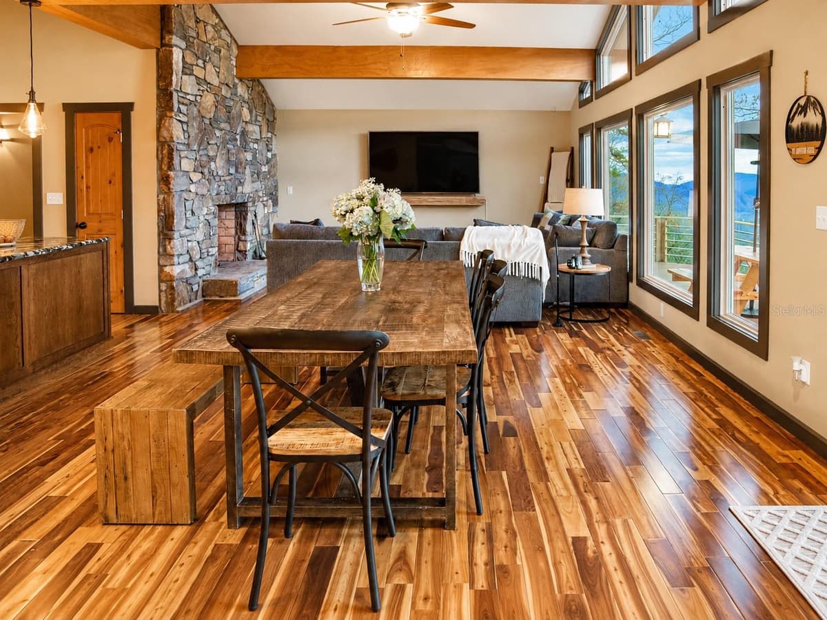 425 FLAT TOP MOUNTAIN ROAD — photo 3 of 41