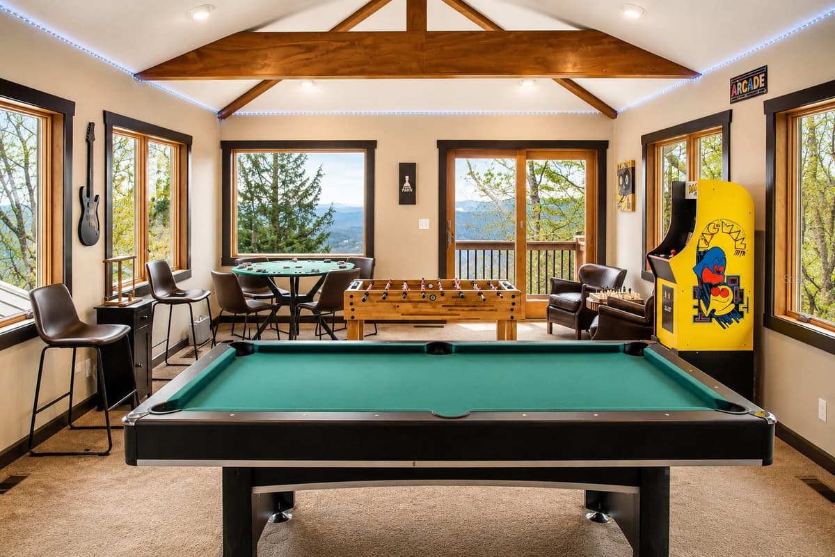 425 FLAT TOP MOUNTAIN ROAD — photo 8 of 41