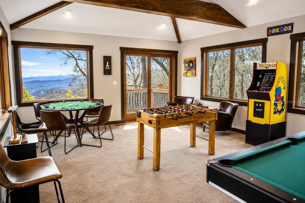 425 FLAT TOP MOUNTAIN ROAD — photo 7 of 41