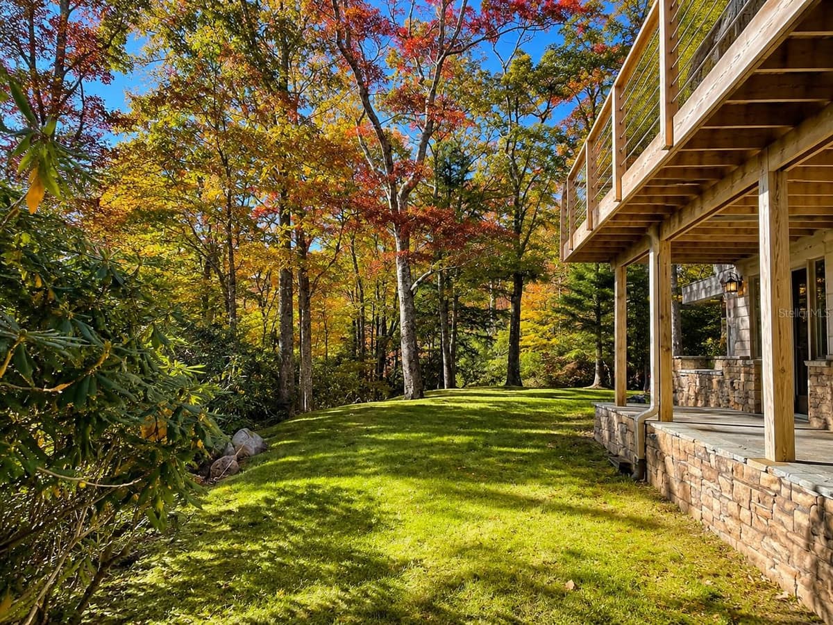 425 FLAT TOP MOUNTAIN ROAD — photo 39 of 41