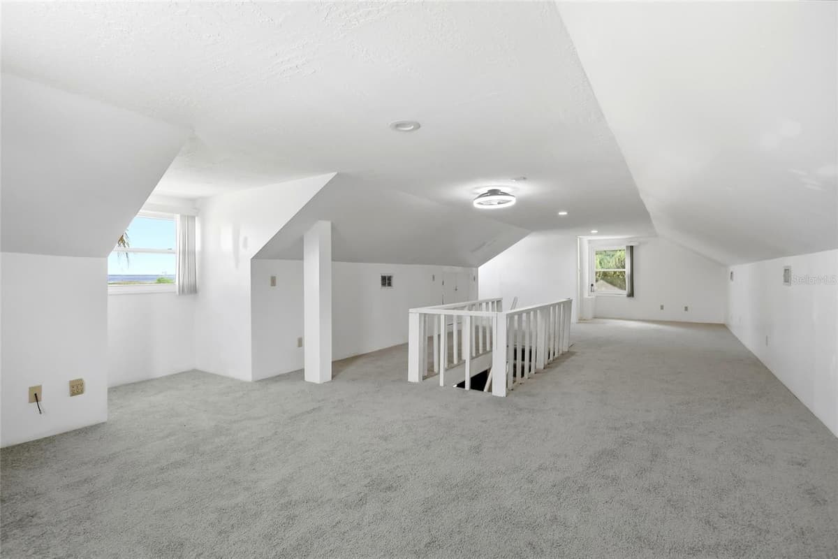 211 LAKESHORE BOULEVARD — photo 36 of 70