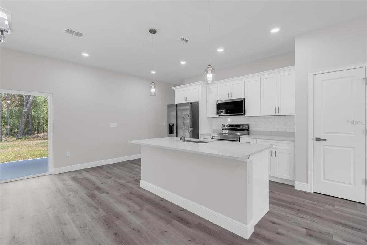 1028 CITRUS SPRINGS BOULEVARD — photo 15 of 60