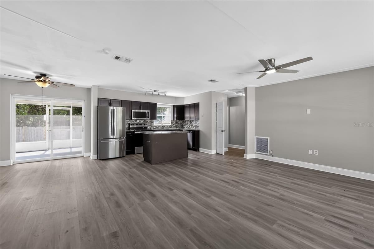 5235 ROBIN LANE — photo 4 of 36