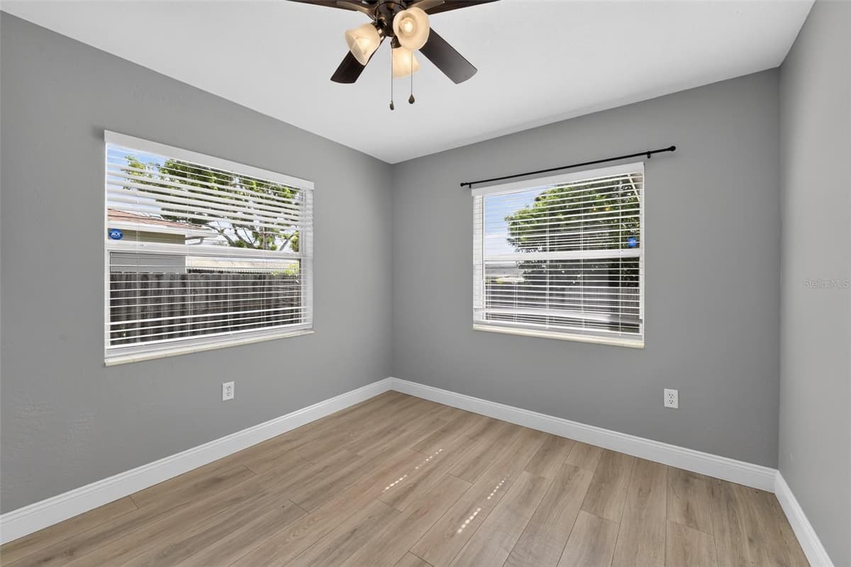 5235 ROBIN LANE — photo 19 of 36