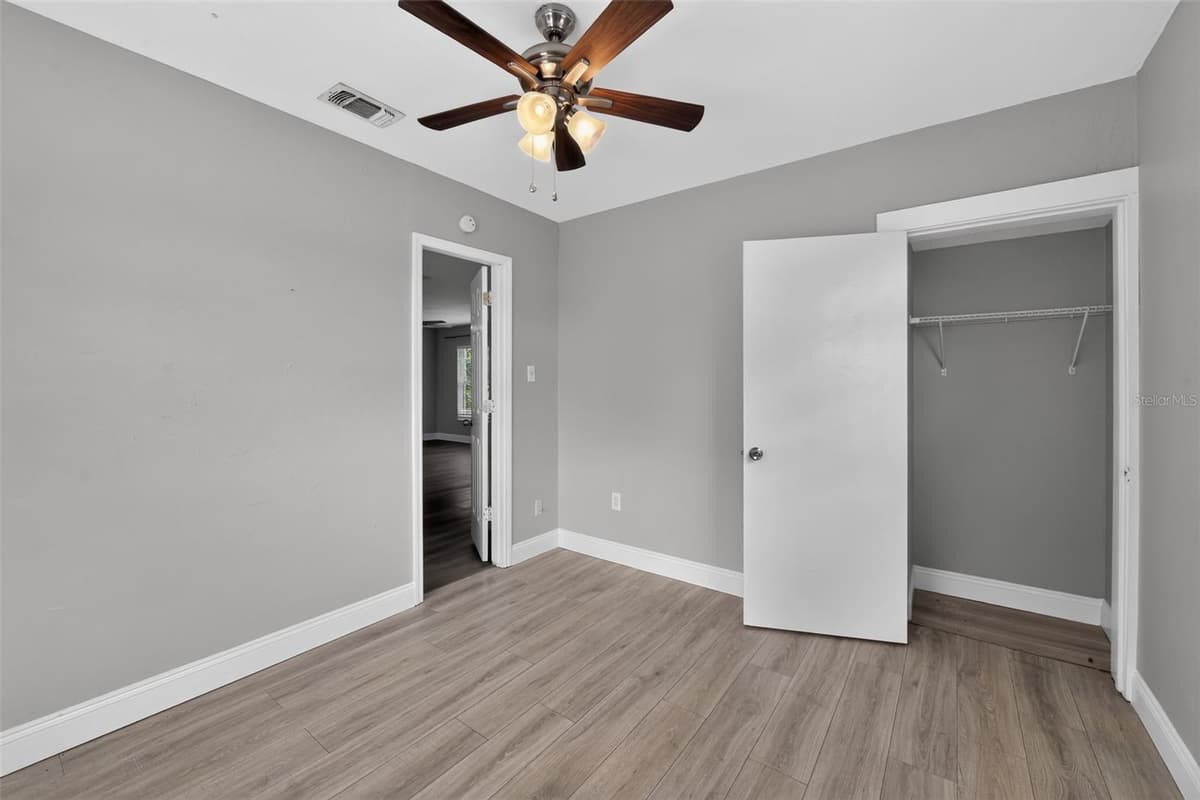 5235 ROBIN LANE — photo 12 of 36
