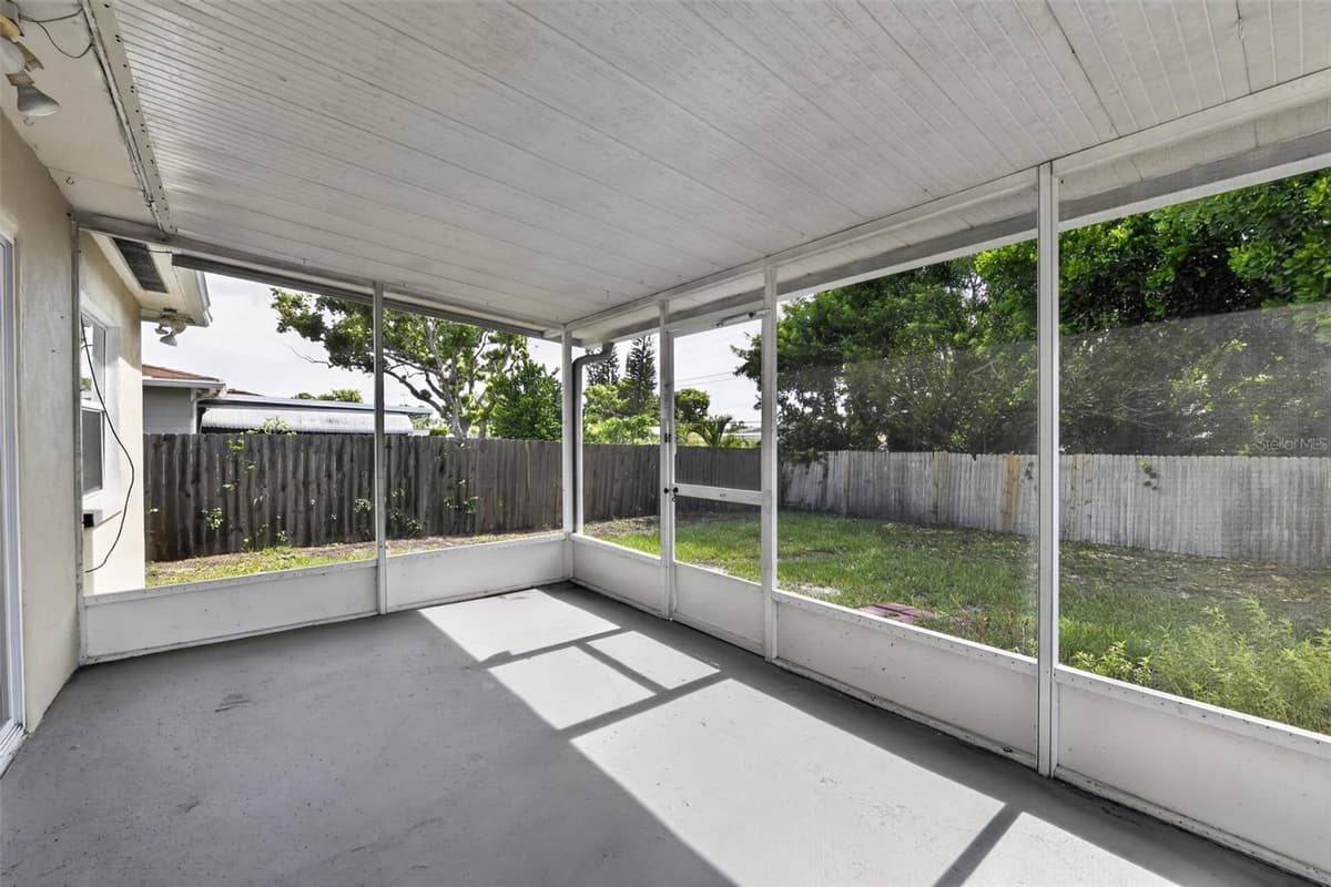 5235 ROBIN LANE — photo 28 of 36