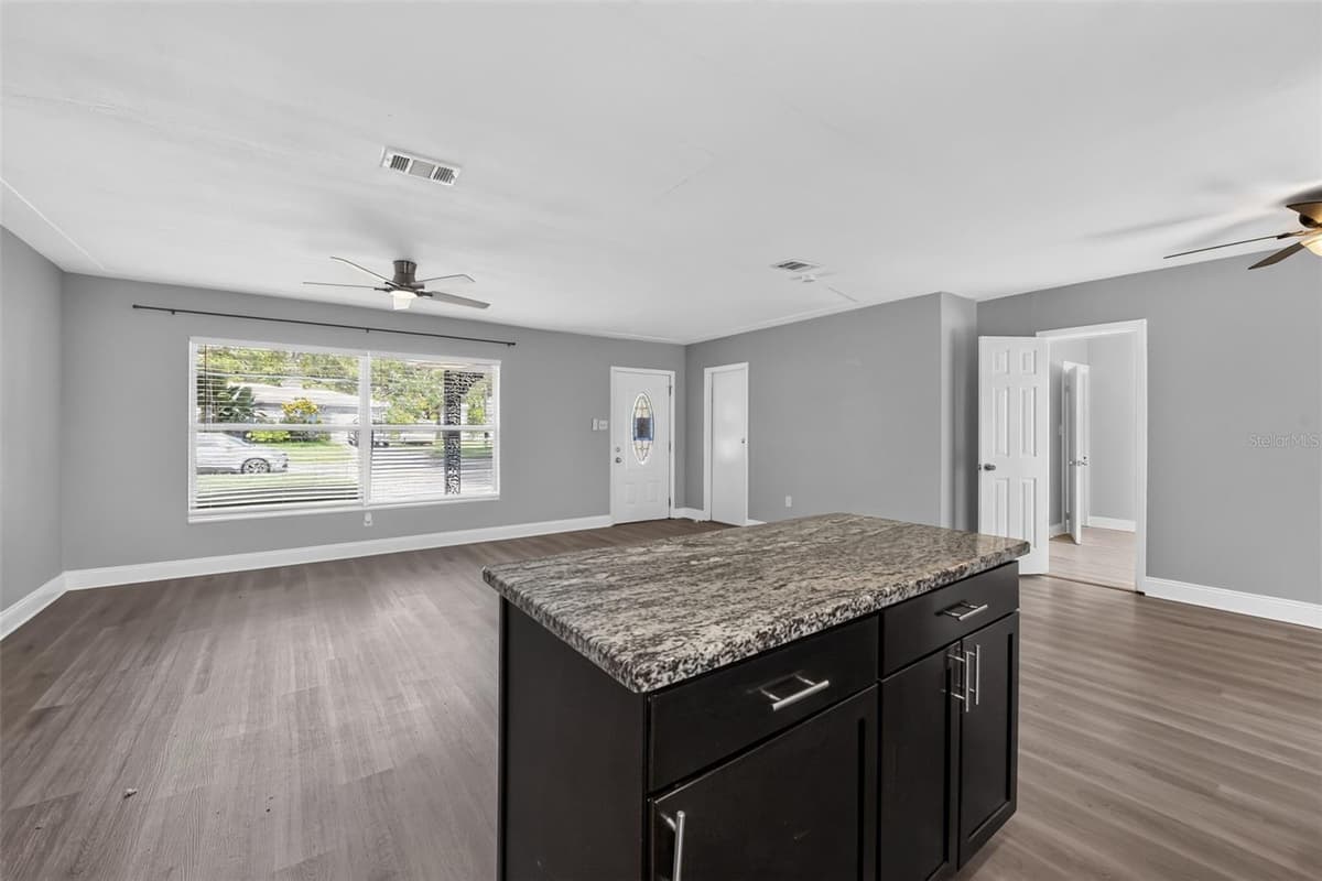 5235 ROBIN LANE — photo 7 of 36