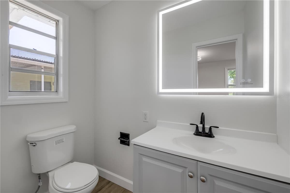 1807 SEGRAVE STREET — photo 20 of 36