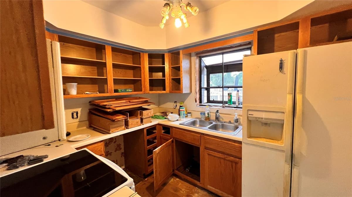 3600 3RD AVENUE — photo 10 of 15