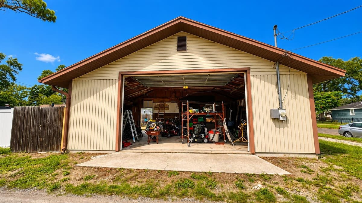 3600 3RD AVENUE — photo 3 of 15