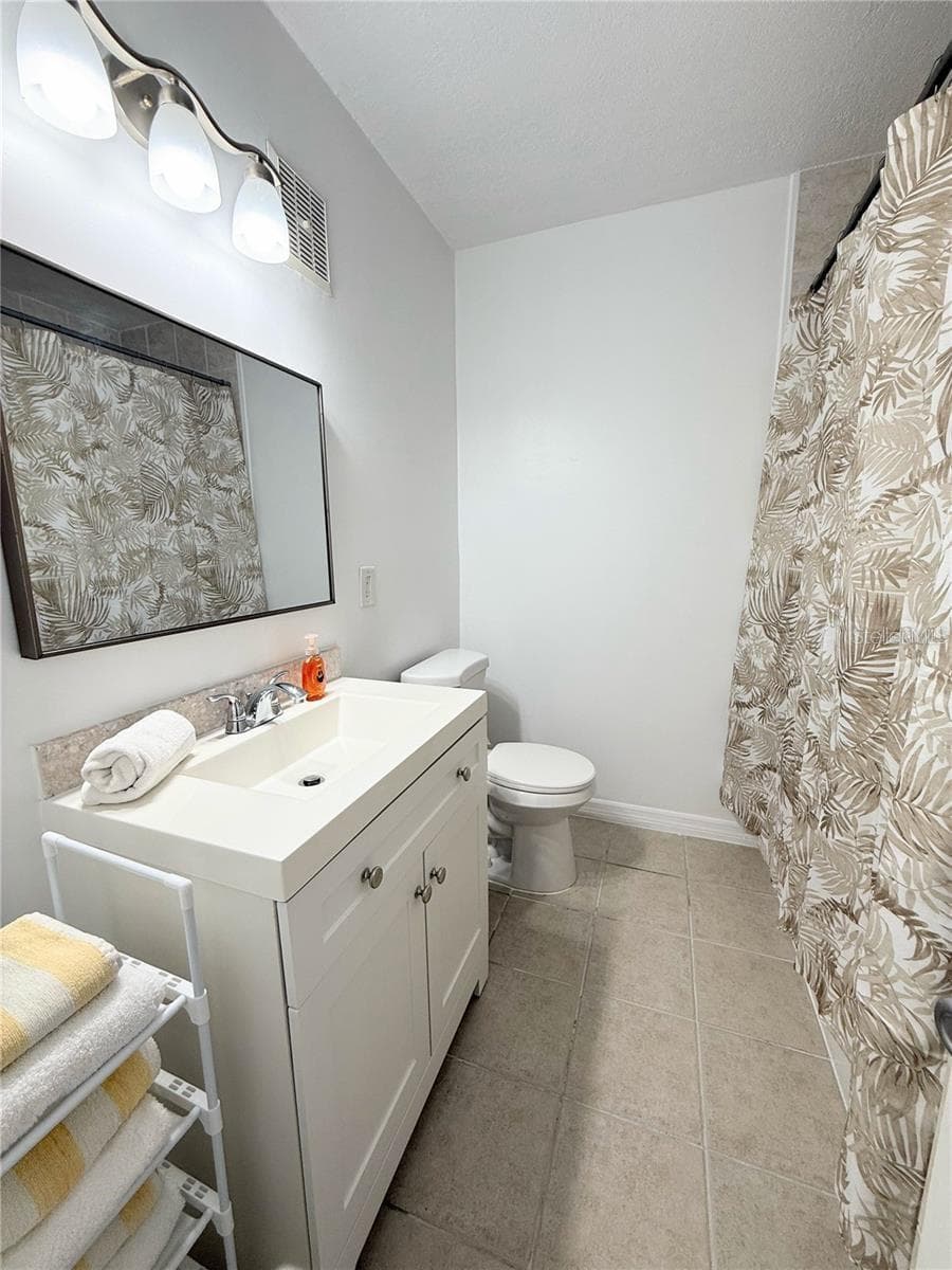 144 BEVERLY DR — photo 25 of 33