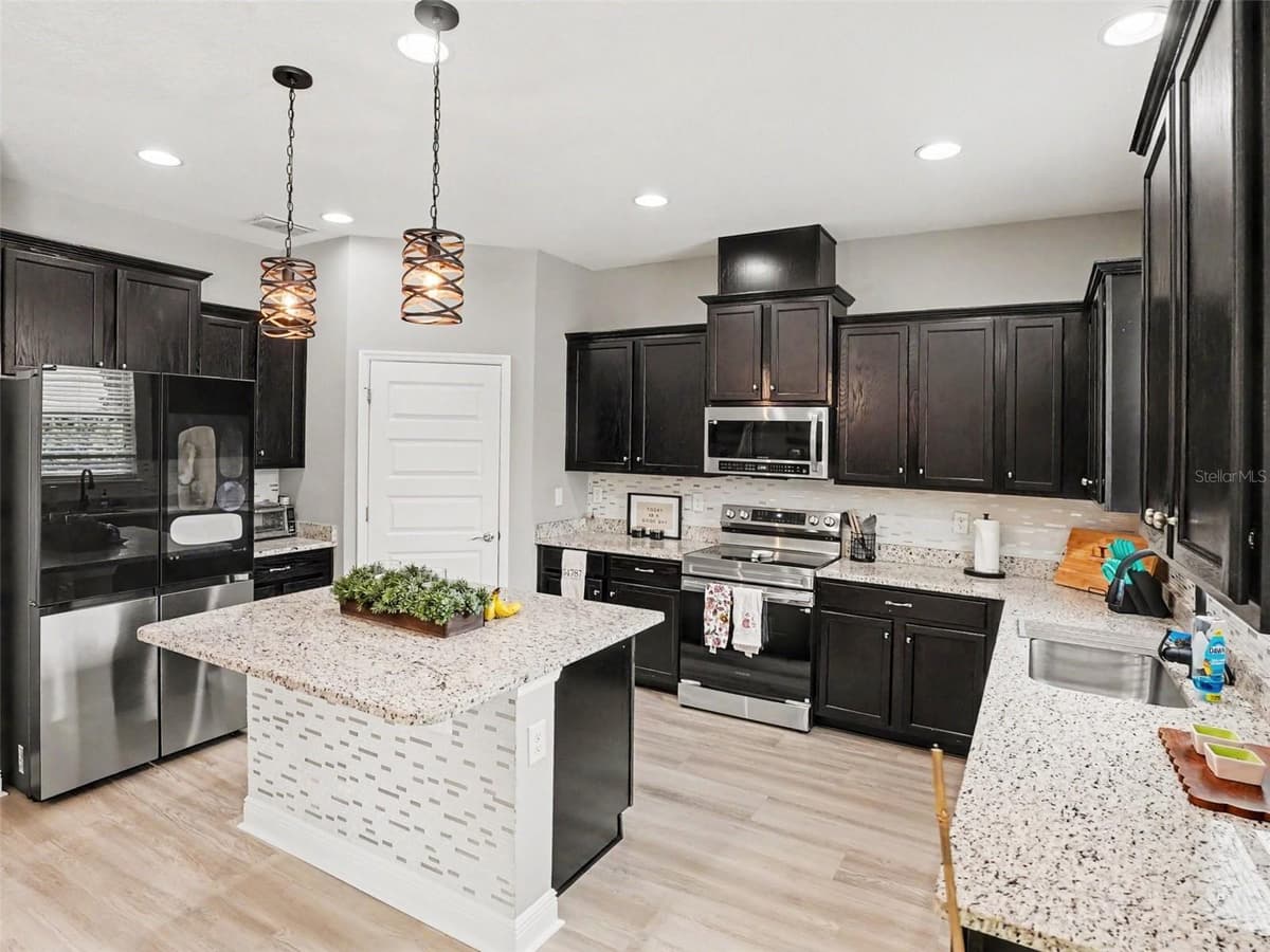 9572 WATERWAY PASSAGE DRIVE — photo 12 of 45