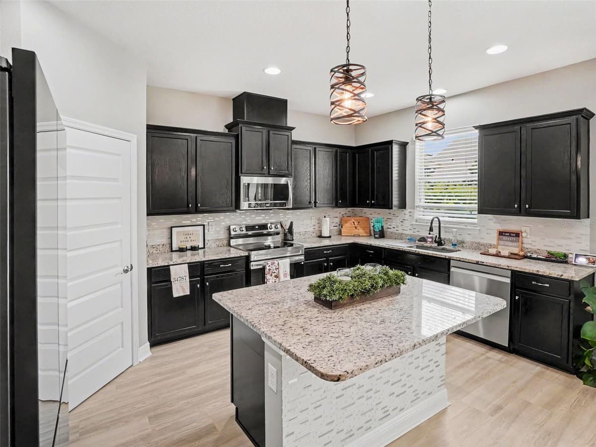 9572 WATERWAY PASSAGE DRIVE — photo 11 of 45