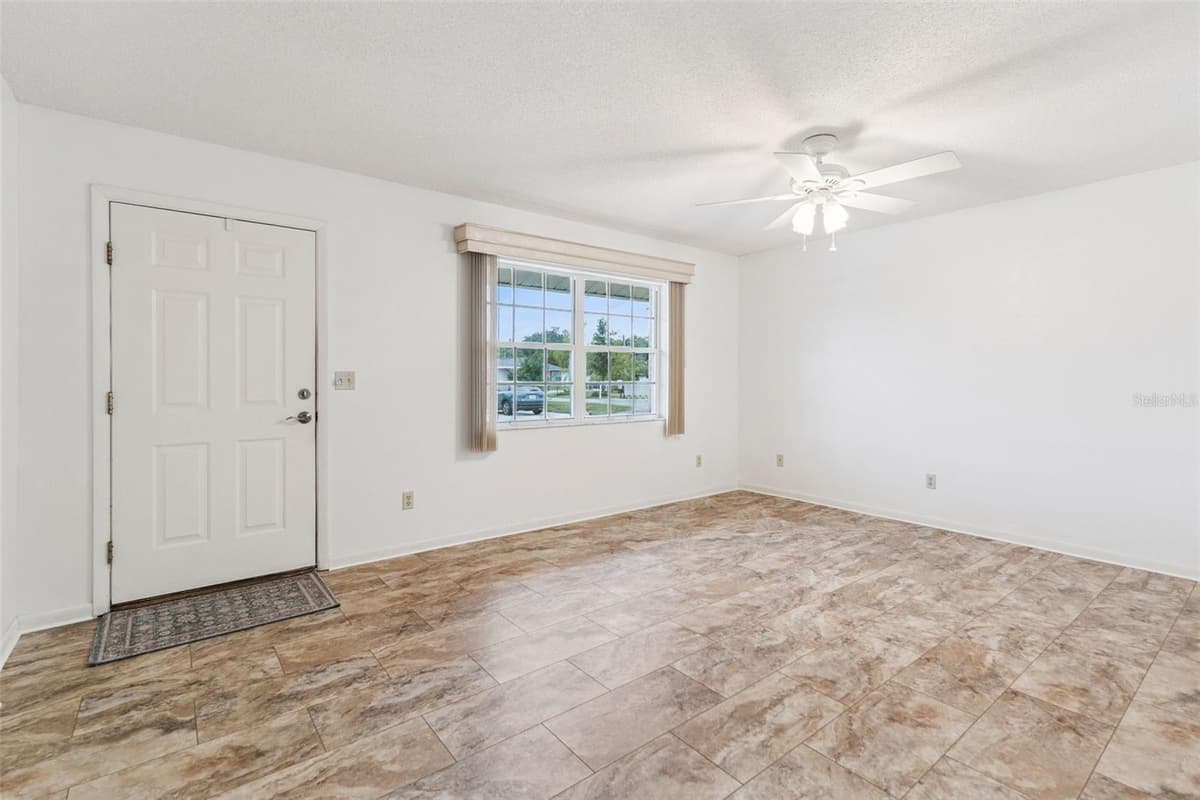 1433 THOUSAND ROSES AVENUE — photo 5 of 30