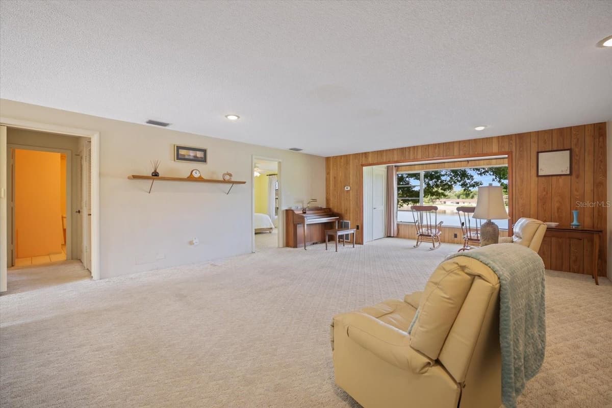 4438 NARRAGANSET TRAIL — photo 4 of 46