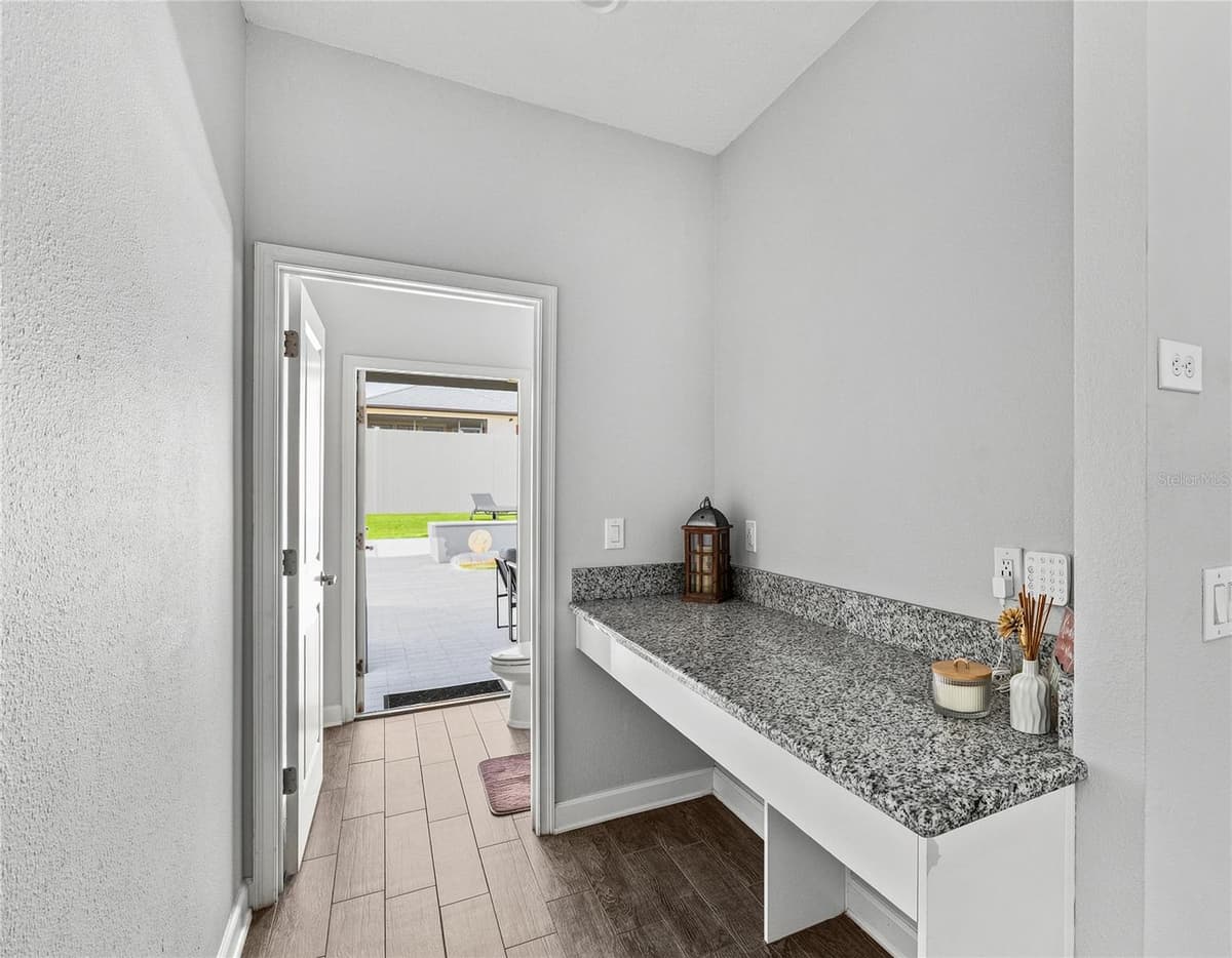 7594 LAKE HANCOCK BOULEVARD — photo 14 of 58