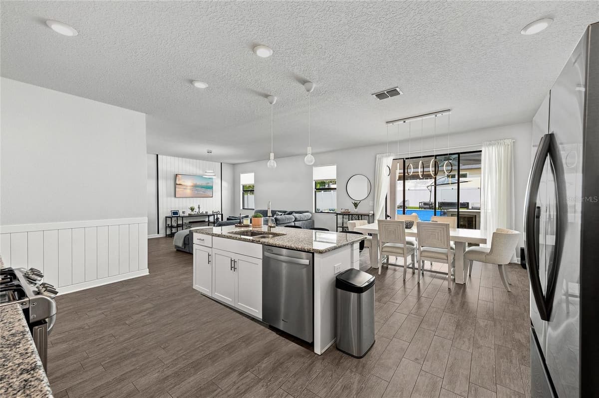 7594 LAKE HANCOCK BOULEVARD — photo 10 of 58