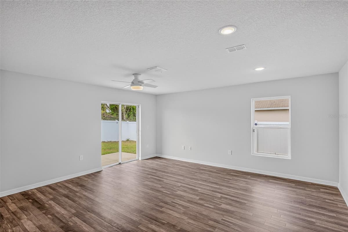 842 GILA WAY — photo 13 of 40