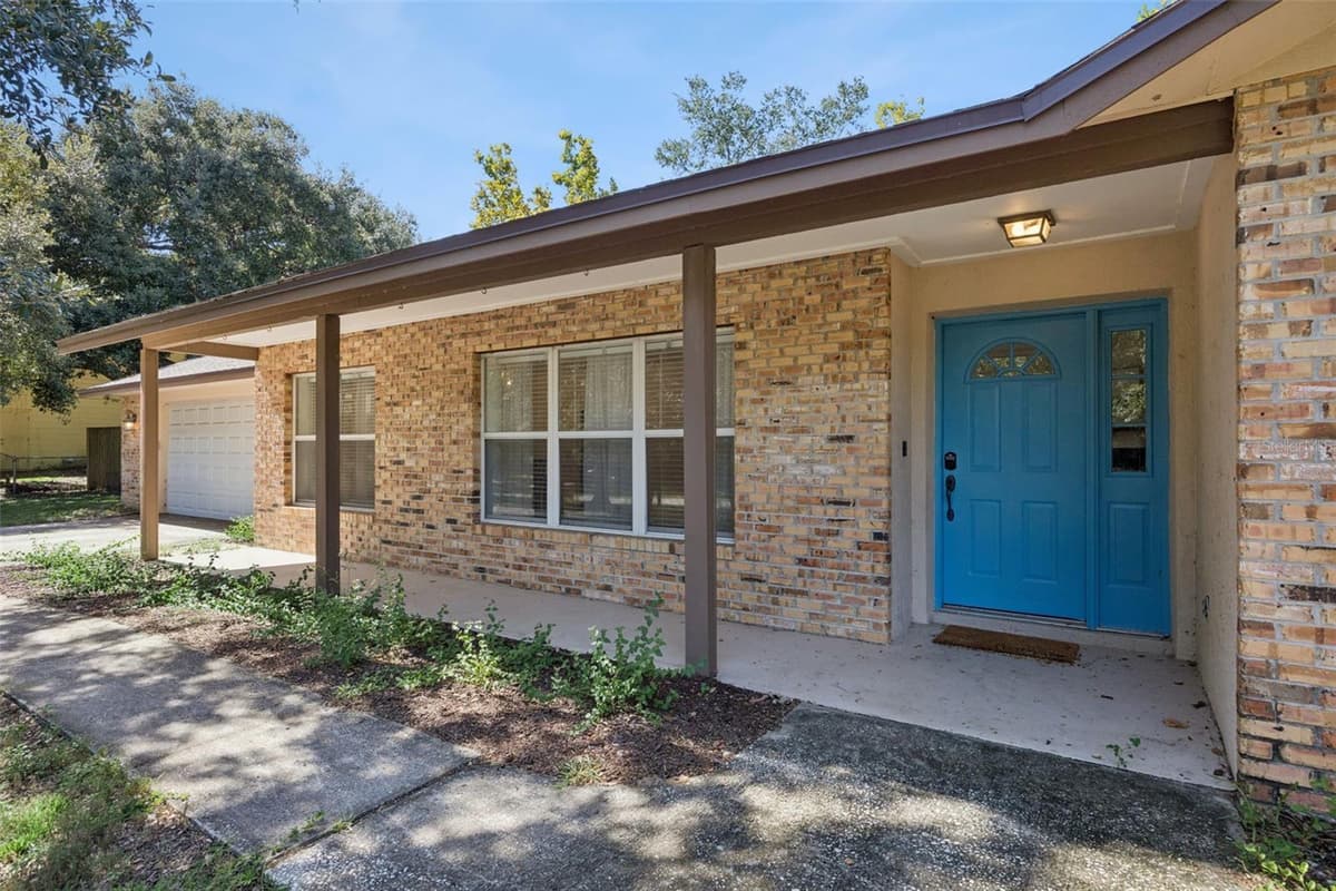 16045 HARBAR OAKS DRIVE — photo 3 of 35