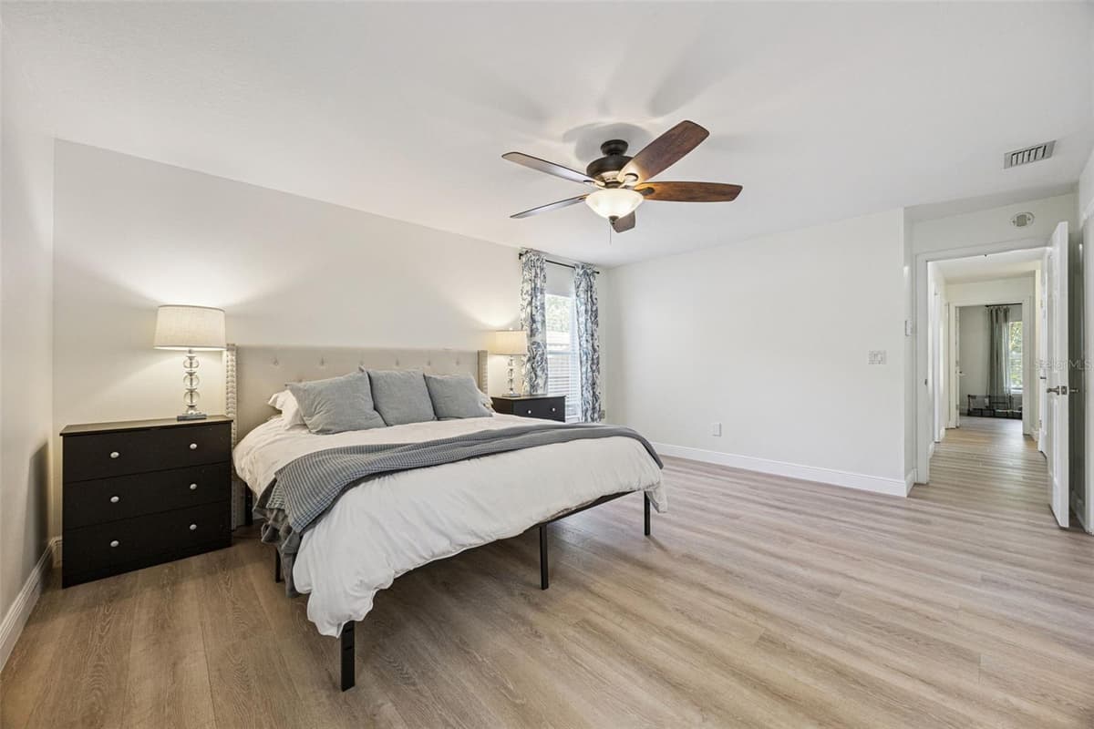 16045 HARBAR OAKS DRIVE — photo 16 of 35