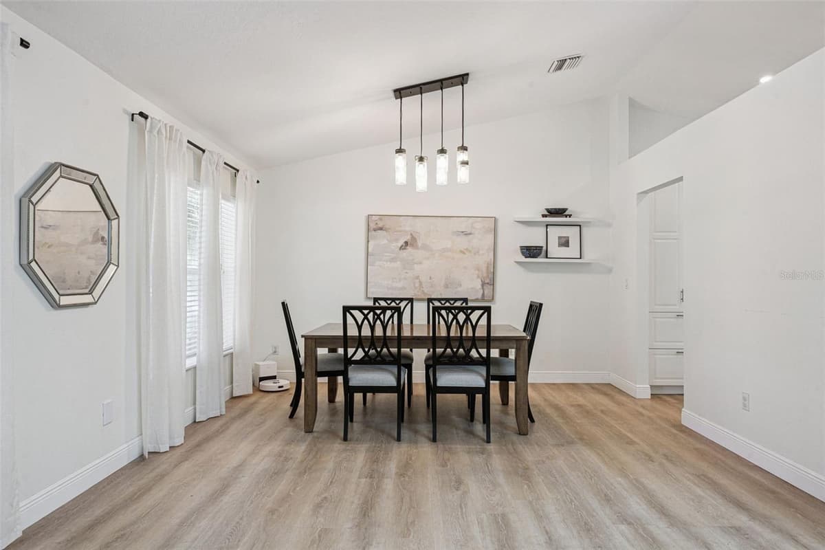16045 HARBAR OAKS DRIVE — photo 11 of 35