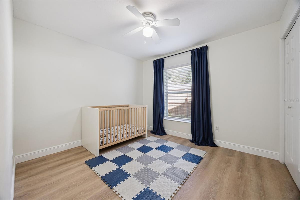 16045 HARBAR OAKS DRIVE — photo 20 of 35