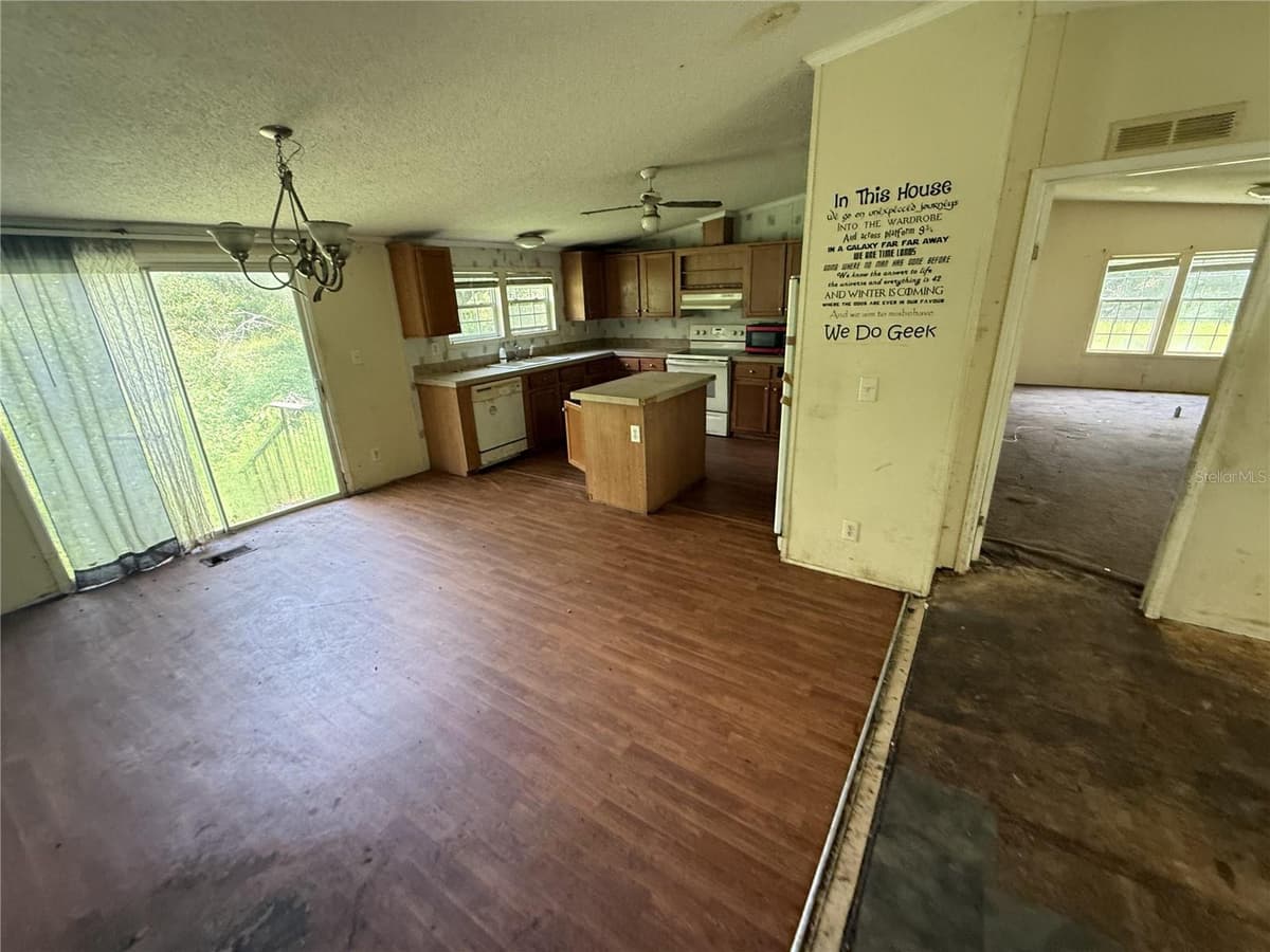 11410 ROCKRIDGE ROAD — photo 4 of 18