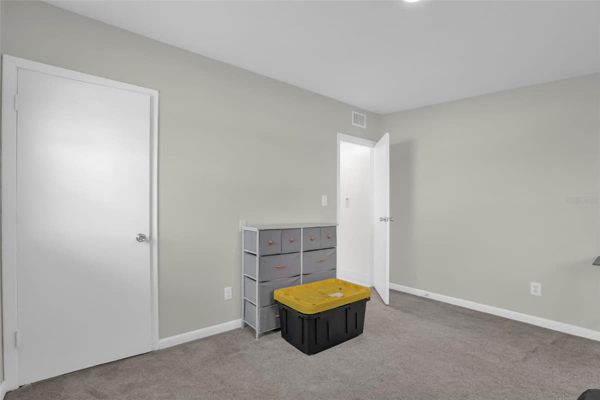 7013 COCOS DRIVE — photo 15 of 24