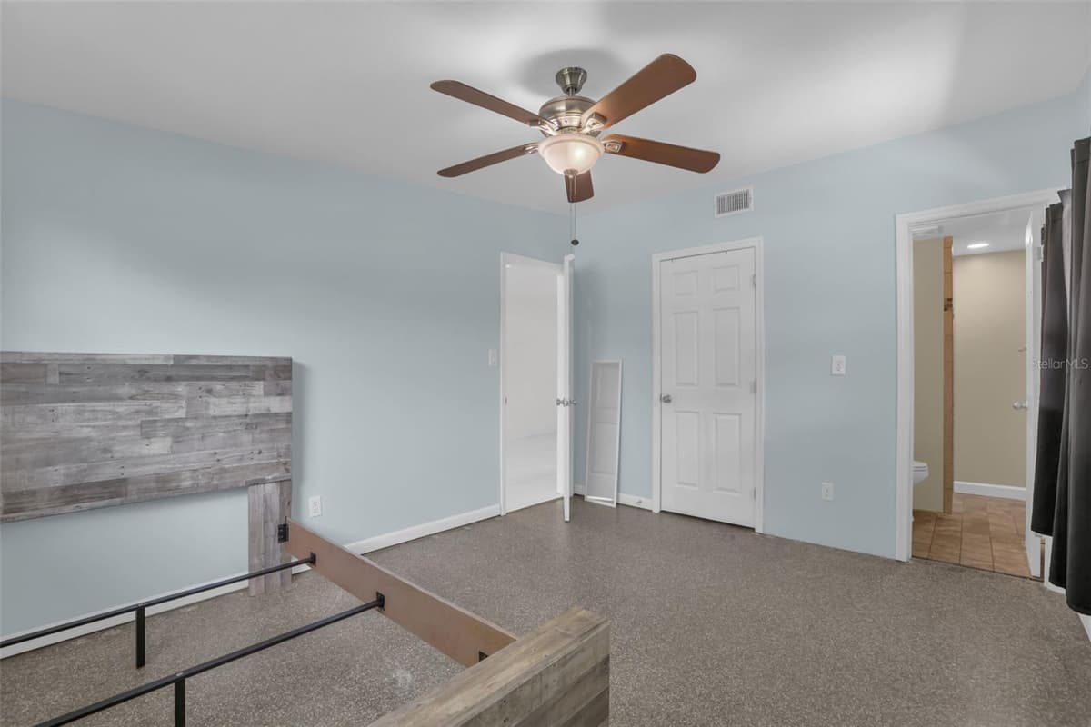 7013 COCOS DRIVE — photo 11 of 24