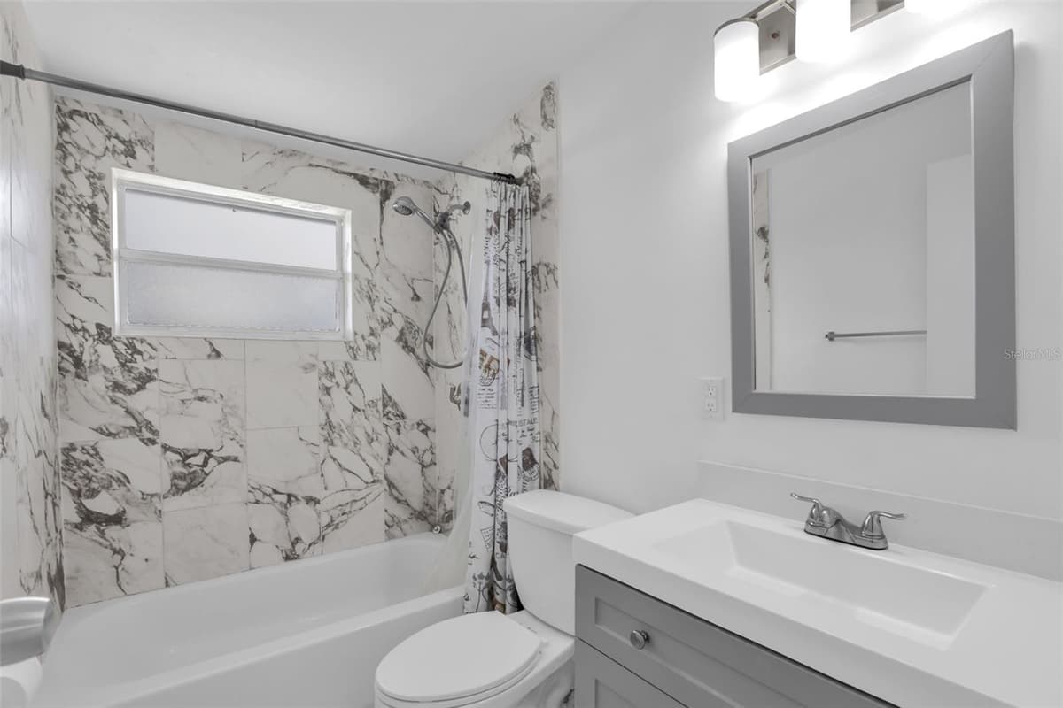 7013 COCOS DRIVE — photo 18 of 24