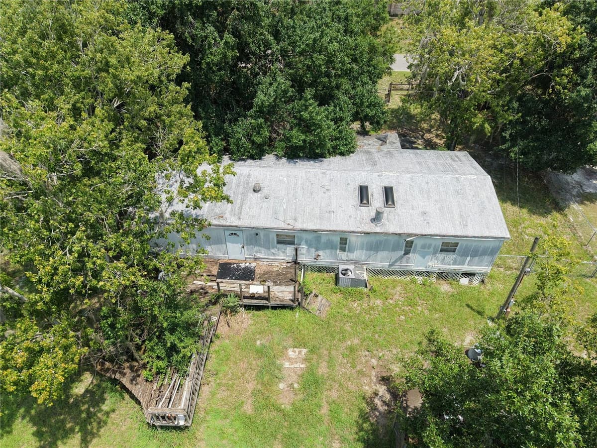 18440 AMITYVILLE DR — photo 5 of 16