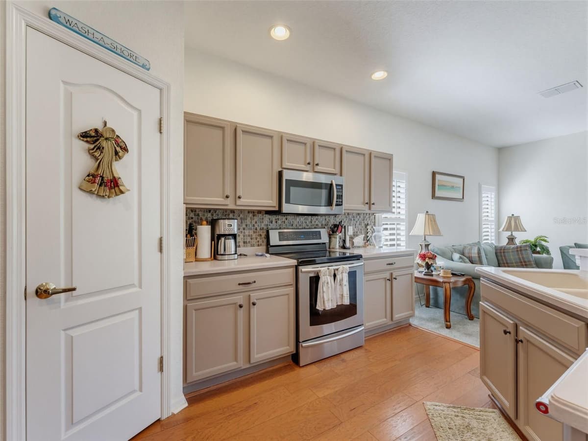 2542 SANDY HILL COURT — photo 19 of 100