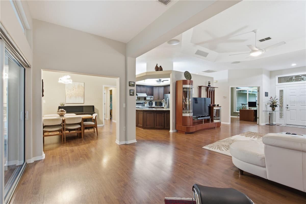 2042 ACADEMY COURT — photo 17 of 49