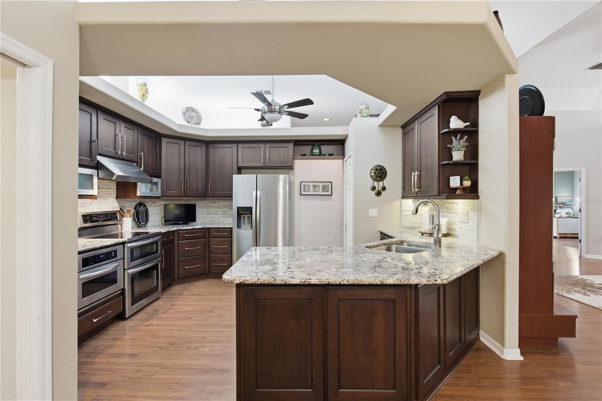 2042 ACADEMY COURT — photo 10 of 49