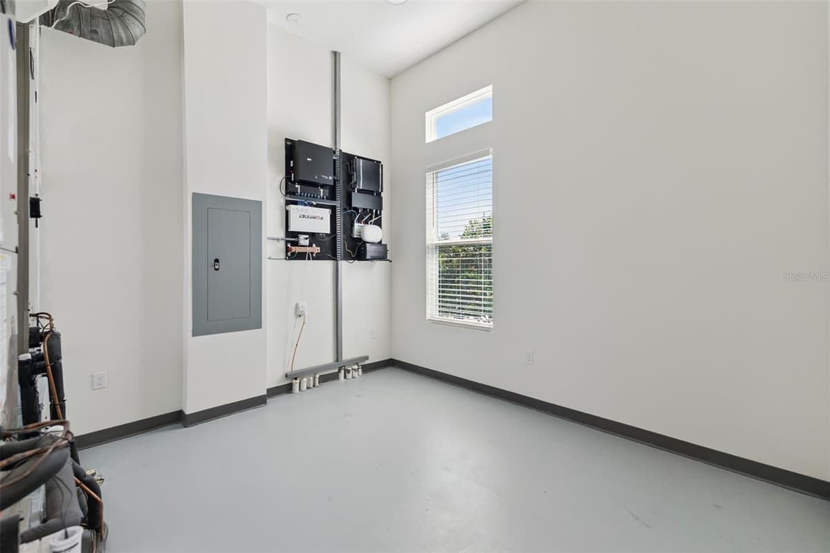 1340 FOUNTAIN VIEW STREET — photo 39 of 46