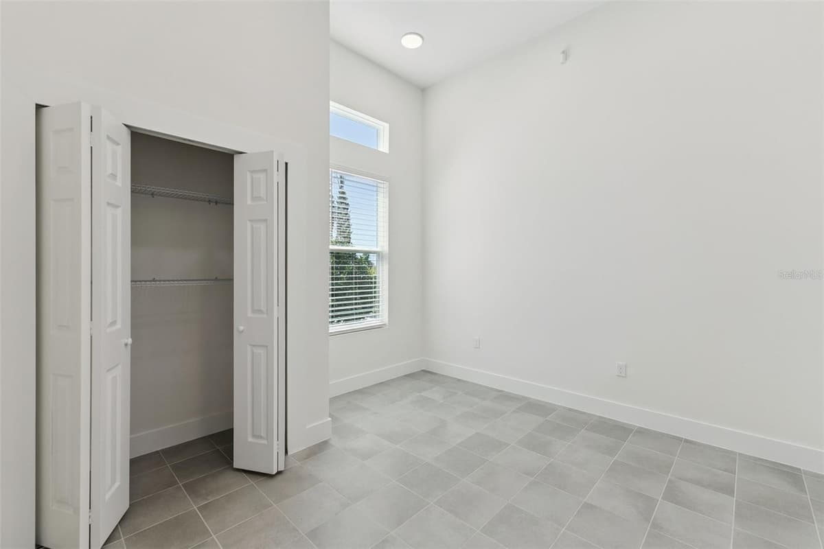 1340 FOUNTAIN VIEW STREET — photo 40 of 46
