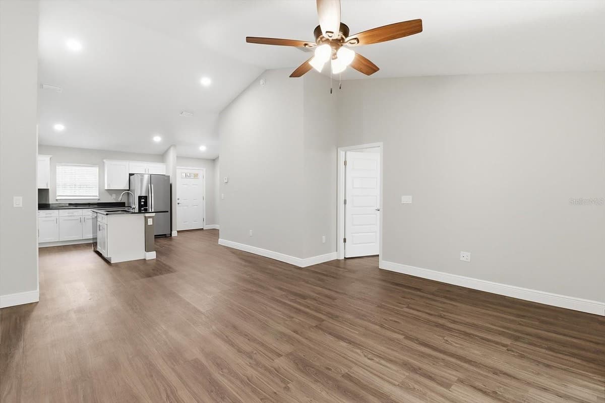 9144/9146 PEACHTREE WAY — photo 15 of 30