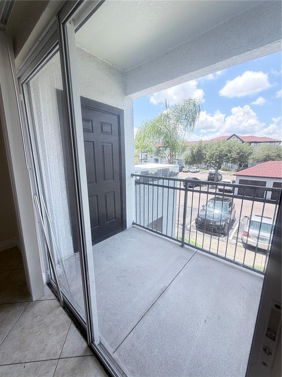 5525 PGA BOULEVARD — photo 8 of 12