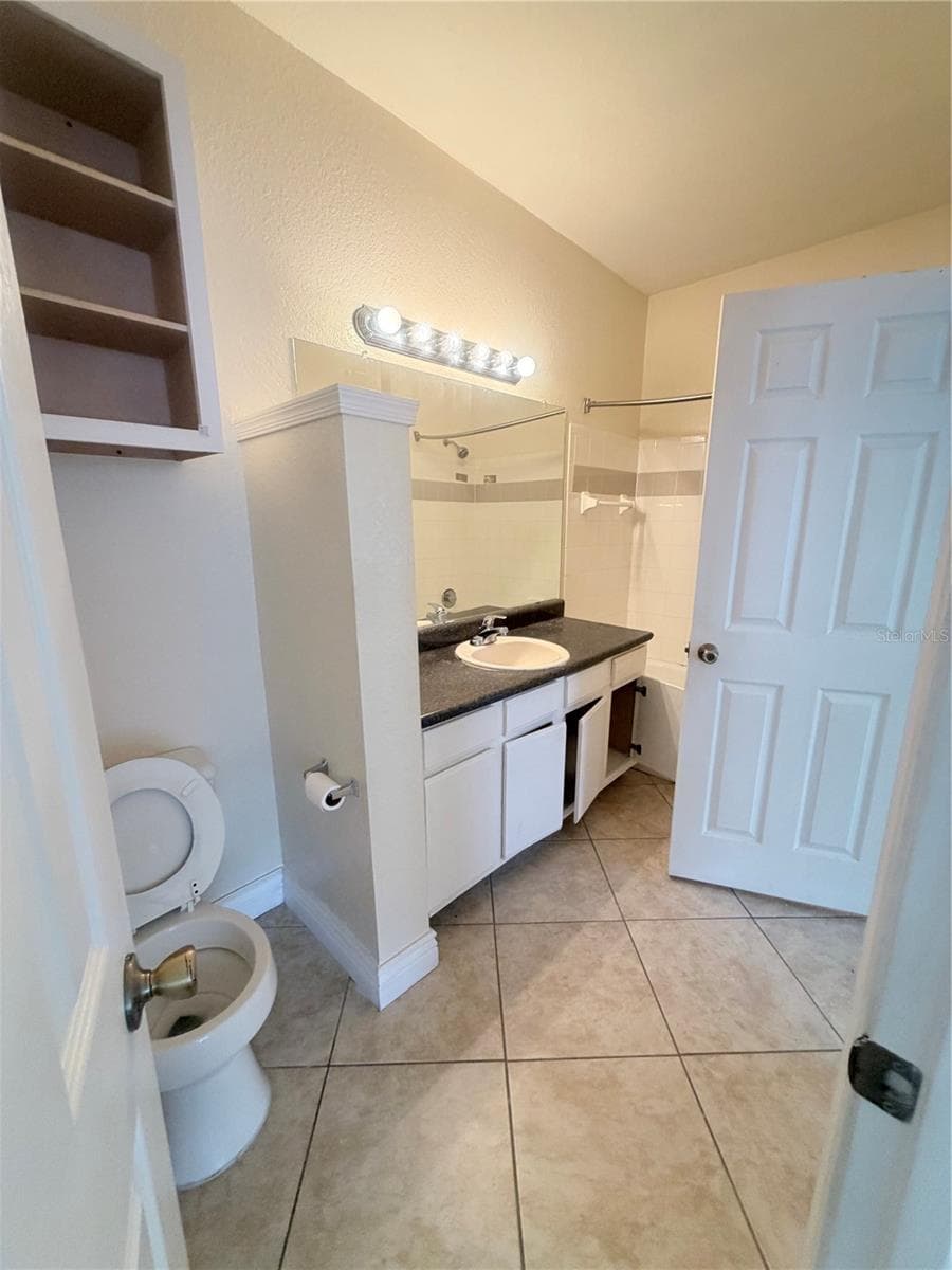 5525 PGA BOULEVARD — photo 7 of 12