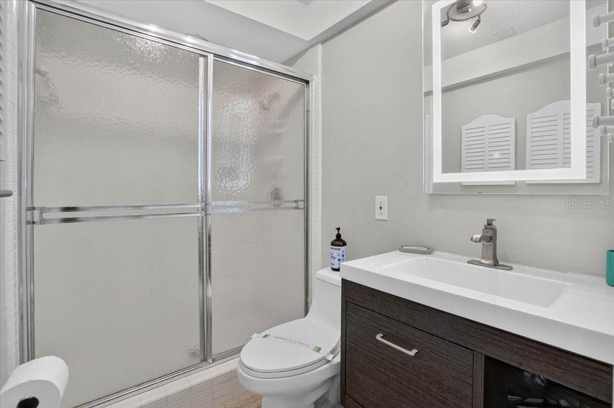 600 MANATEE AVENUE — photo 38 of 51