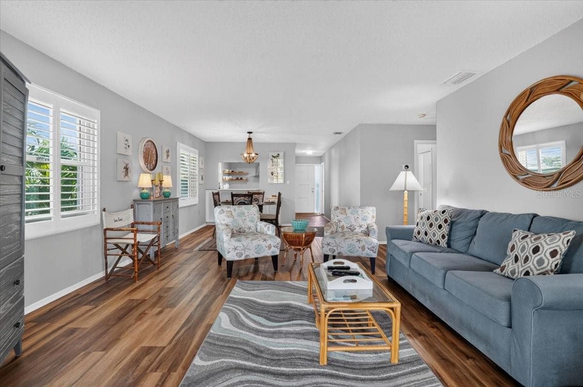 600 MANATEE AVENUE — photo 14 of 51