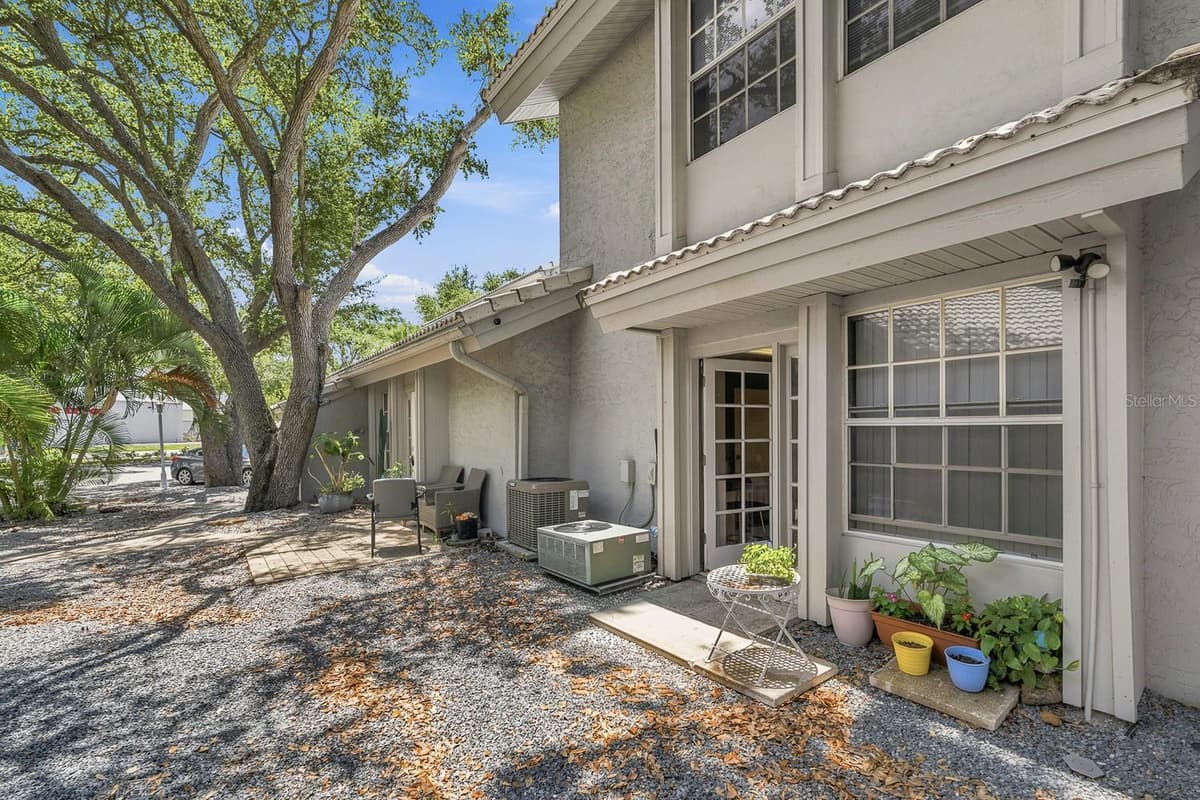 1515 TAMIAMI TRAIL — photo 19 of 38