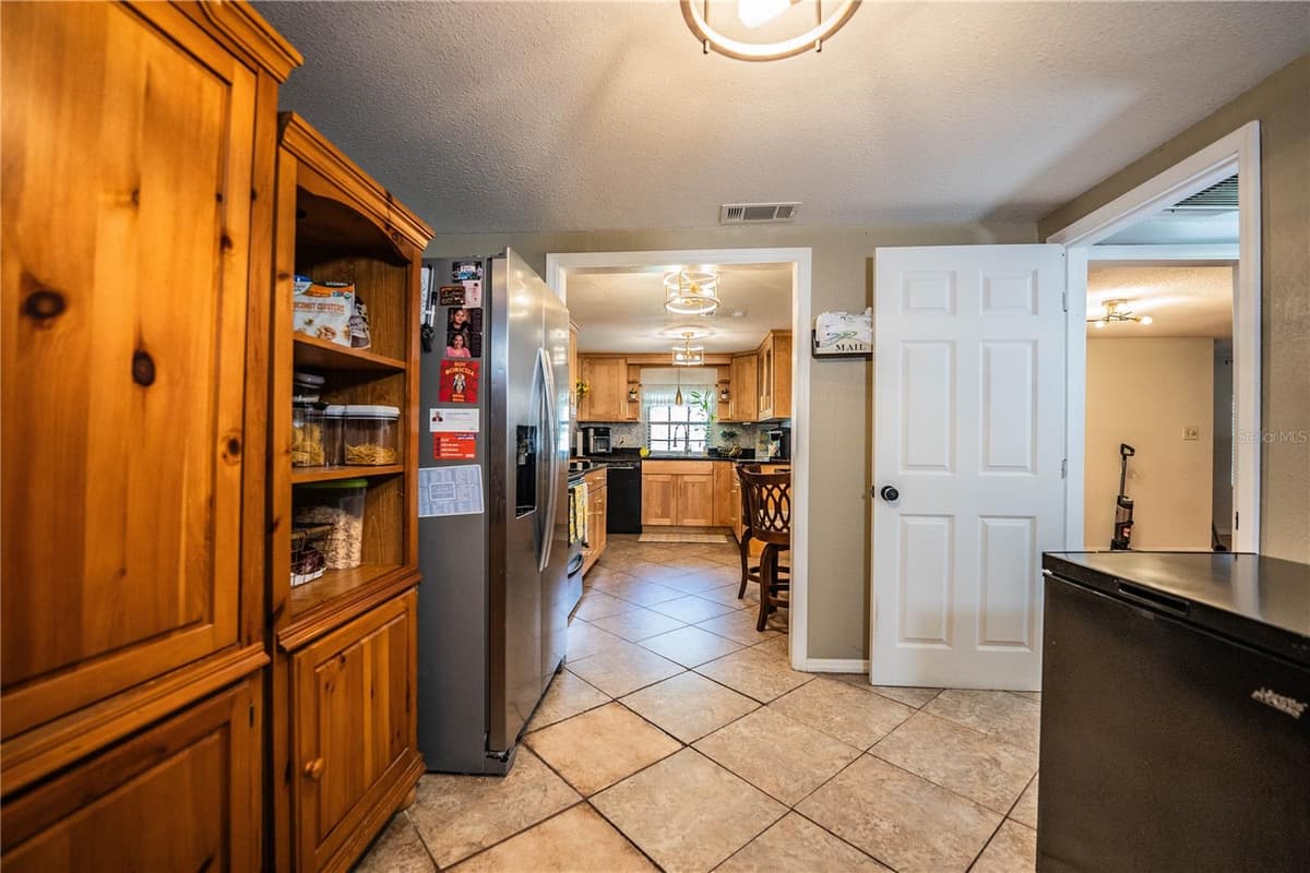 8505 CAMPBELL ROAD — photo 13 of 56
