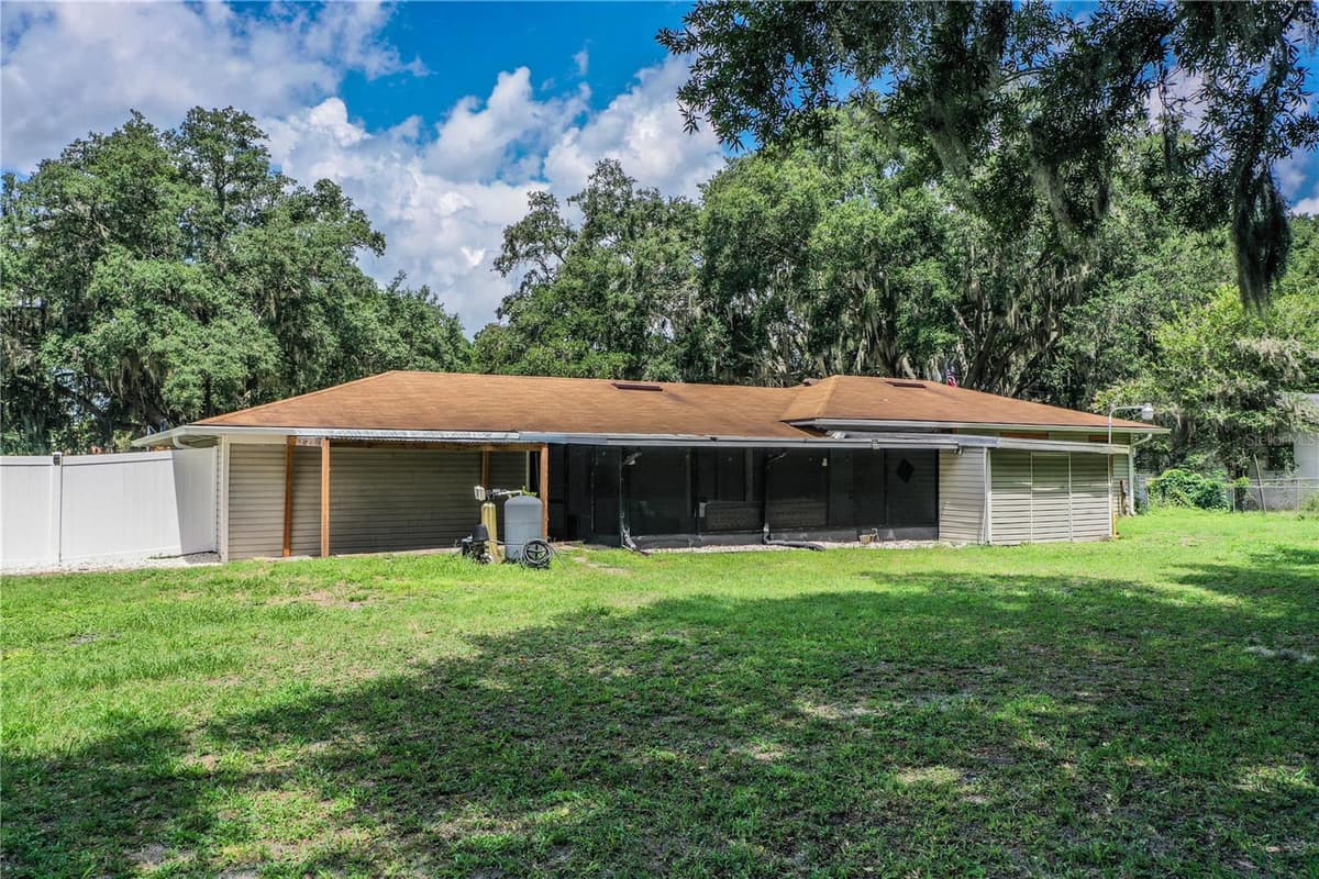 8505 CAMPBELL ROAD — photo 41 of 56
