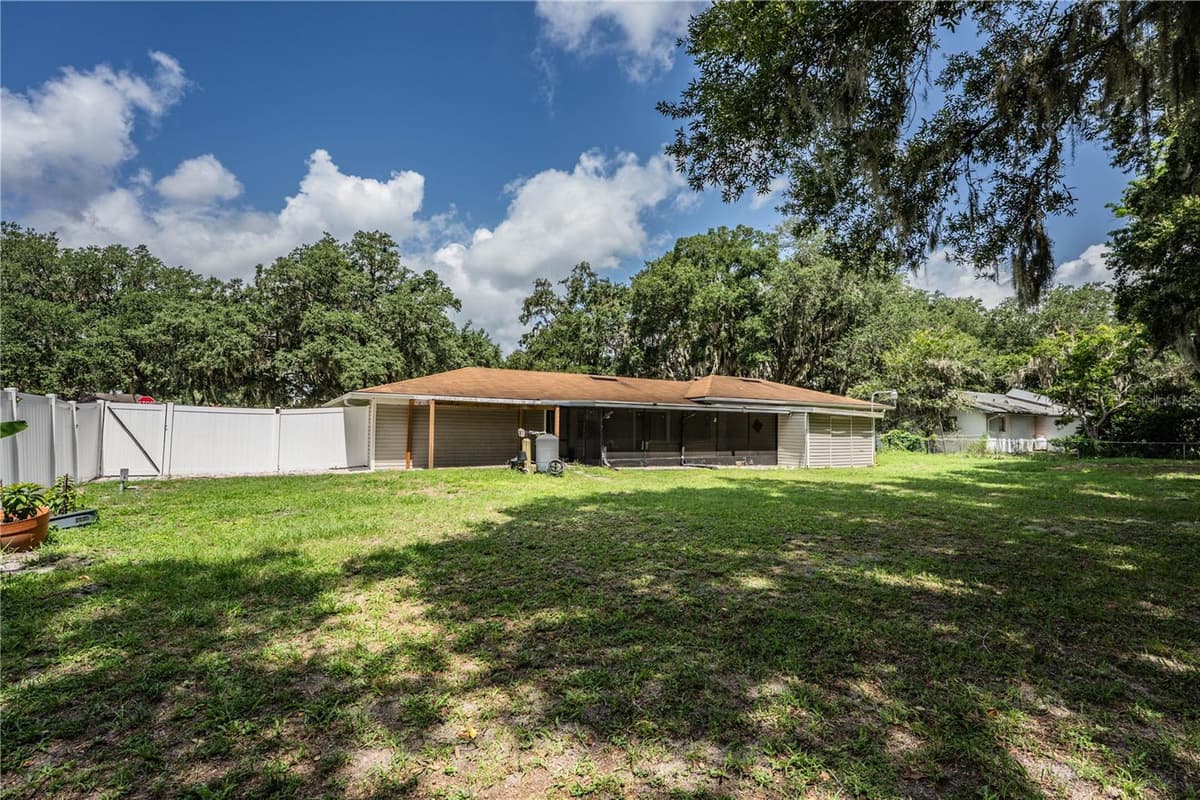 8505 CAMPBELL ROAD — photo 40 of 56