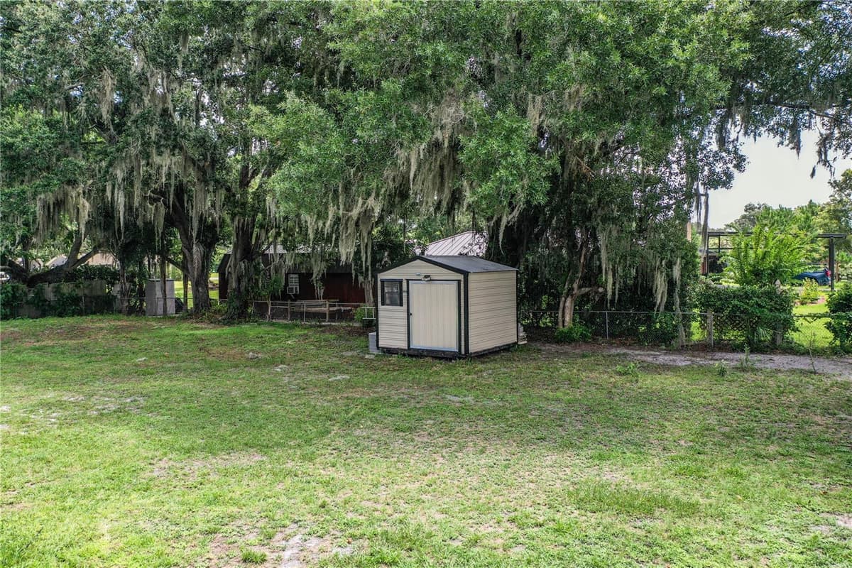 8505 CAMPBELL ROAD — photo 36 of 56
