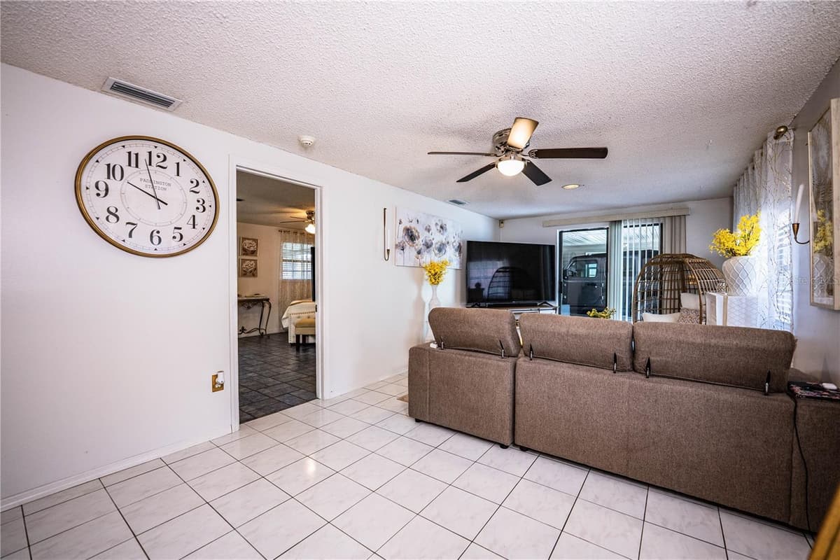 8505 CAMPBELL ROAD — photo 6 of 56